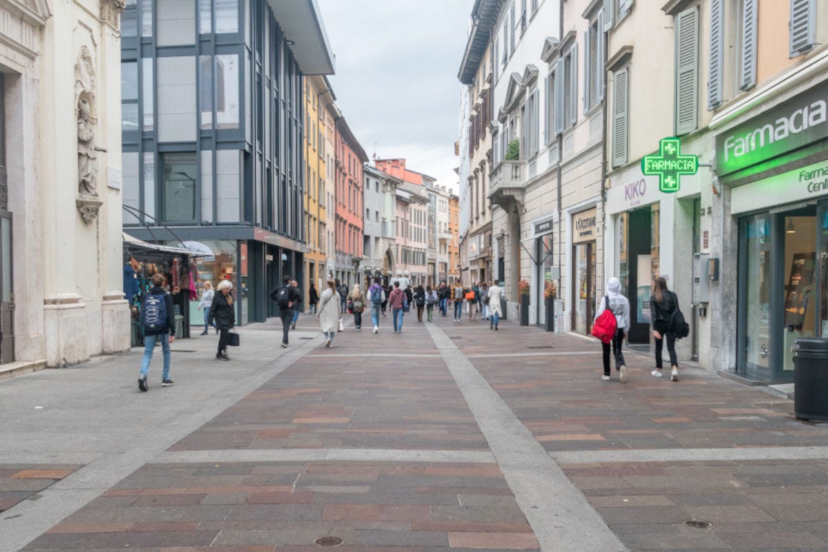 In dieci anni cancellati oltre centomila negozi dalle città italiane